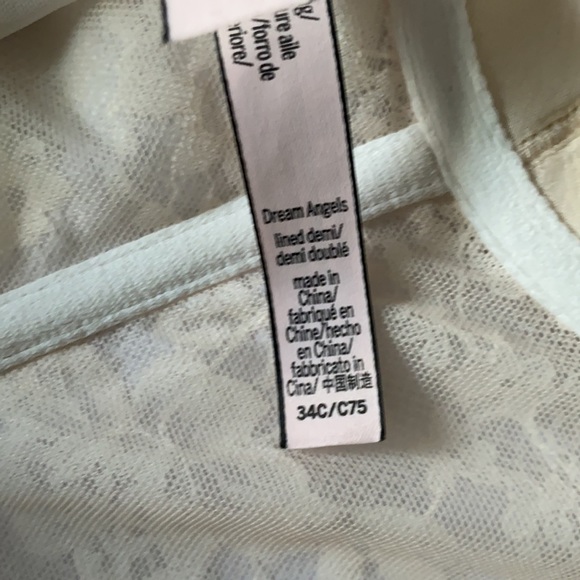 Victoria’s Secret - Picture 3 of 4